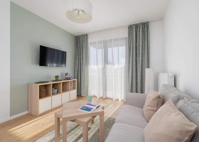 Modern Apartment With Parking Near Tauron Arena Krakow By Noclegi Renters
